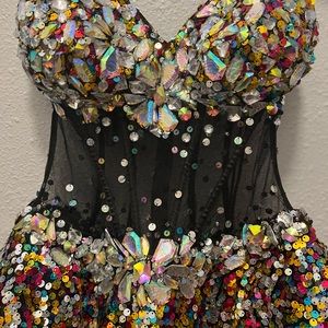 Size 8 Party time prom/event dress.